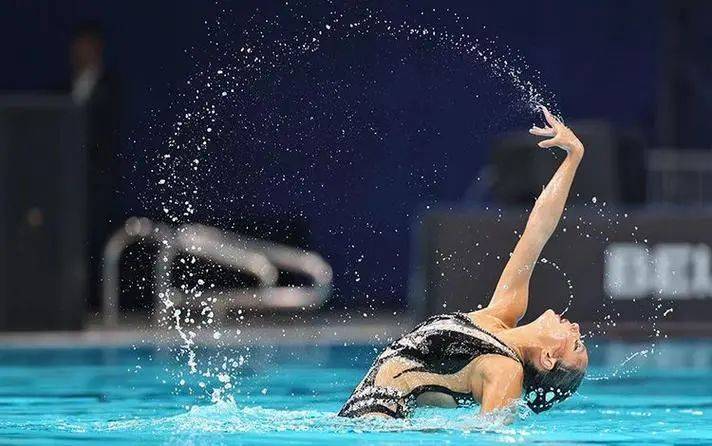 包含游泳女子个人项目斩获多块金牌，实力绝伦的词条
